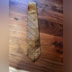 Roundtree & Yorke 100% Silk Geometric Brown Necktie Hand Tailored In USA X long